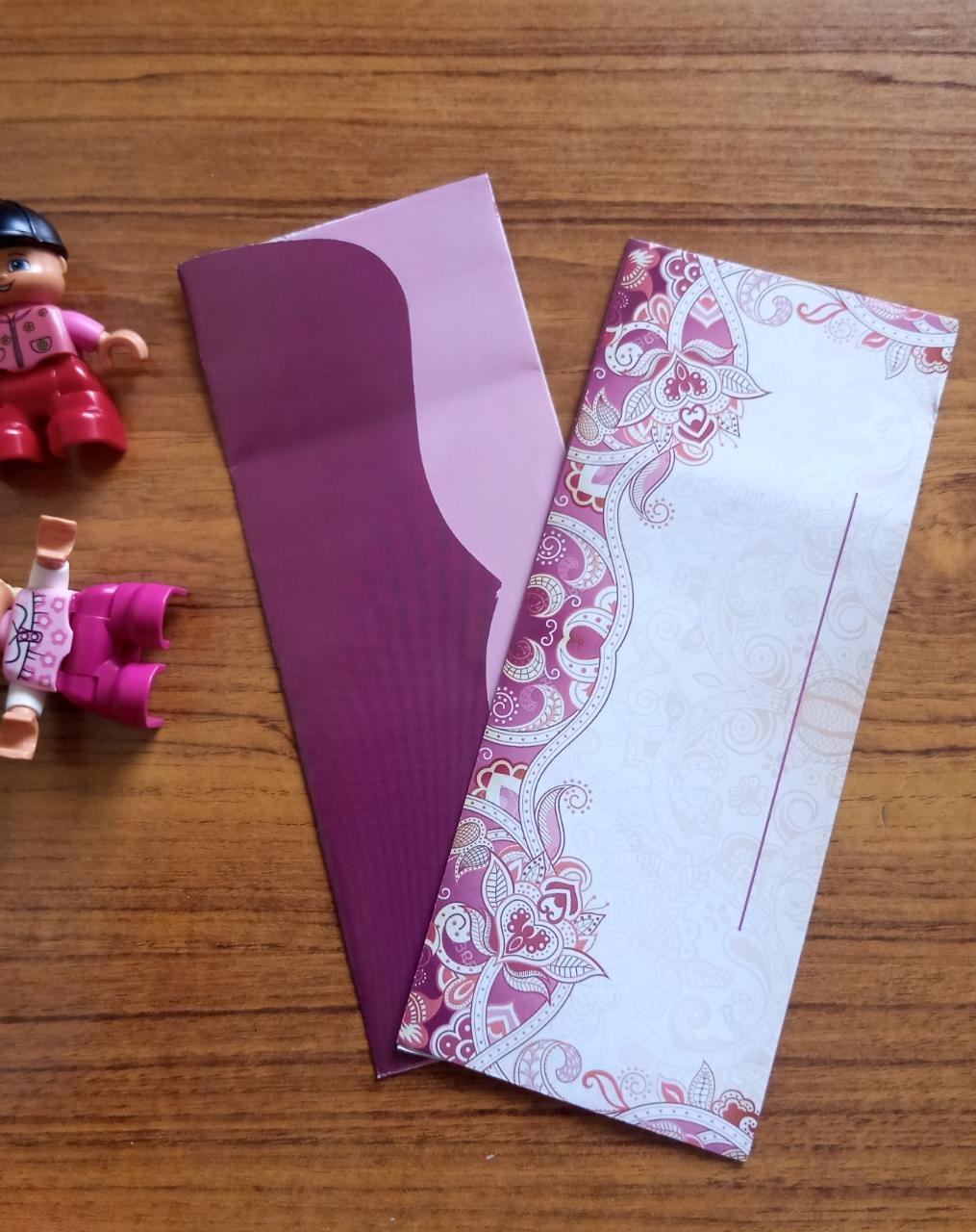 Premium Maroon Paisley Eidi Envelopes for Weddings & Engagements (15 Pieces) – Elegant Card Cash Pack - Image 3