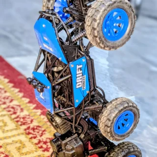 Drift Pioneer 6-Wheel Spray Rock Crawler RC Car