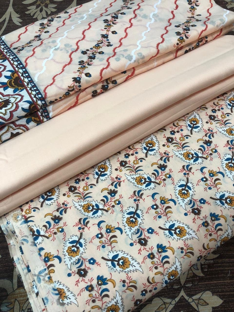 Wash & Wear Printed 3-Piece Unstitched Suit (Shirt, Dupatta, Trouser)